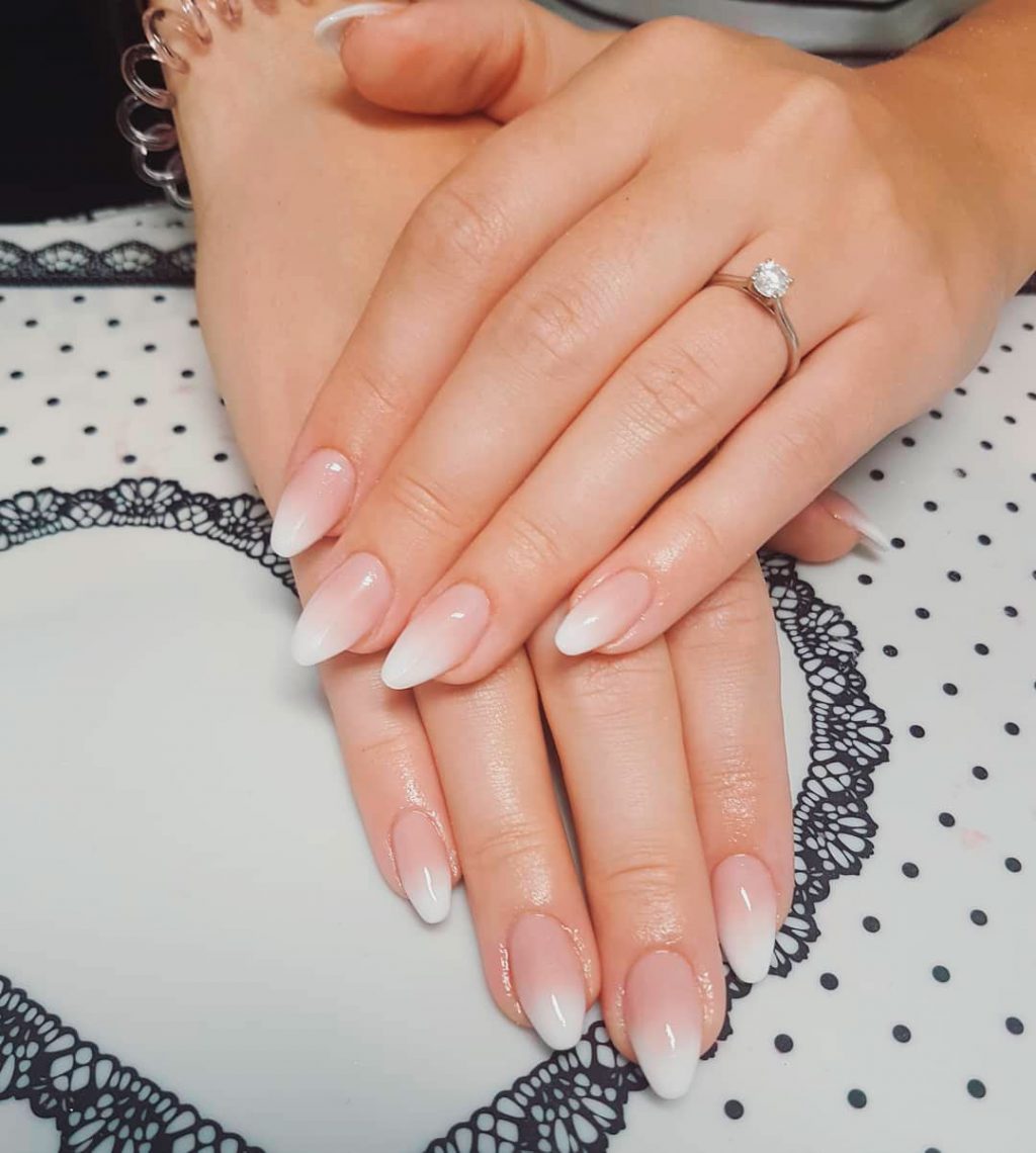 Stunning French Ombré Nail Design! Stunning glossy short ombre french nails