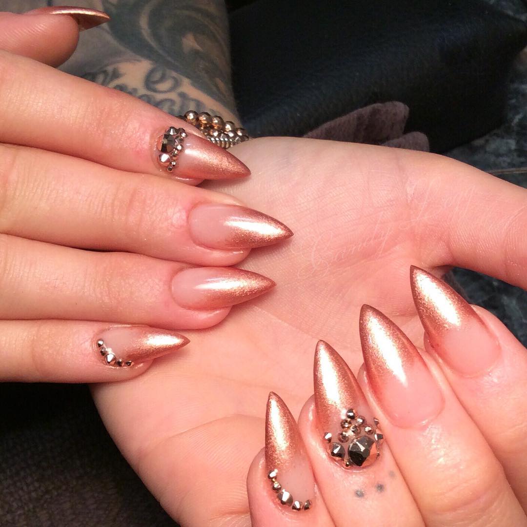 Amazing Nude Stiletto Nails with Rose Gold Chrome Tips! Amazing Nude Stiletto Nails with Rose Gold Chrome Tips