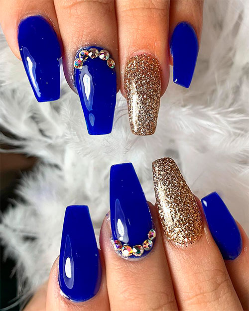 Gorgeous royal blue coffin nails design