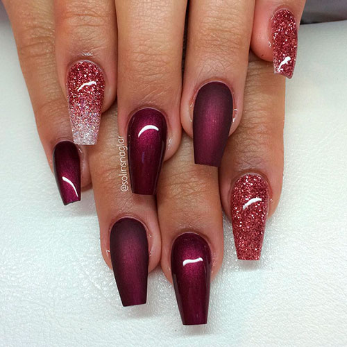 Gorgeous shiny & matte burgundy coffin nails with glitter!