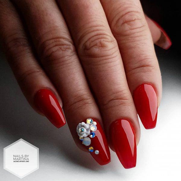 So Beautiful Red Coffin Nails with Accent Nail with Rhinestones!