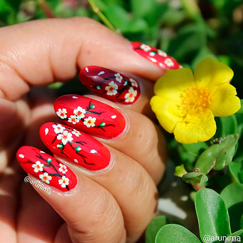Beautiful bright red floral nails for spring 2019