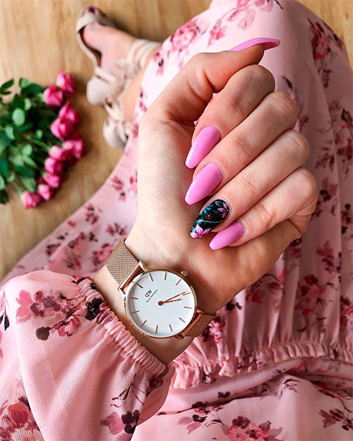 Chic spring nail art design with an accent floral nail
