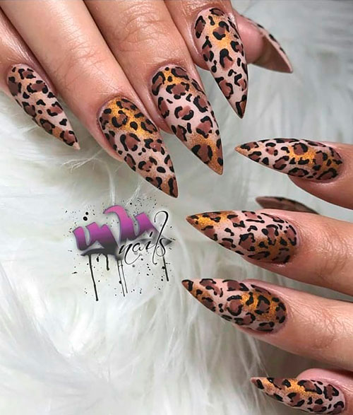 brown-black leopard printed nails for spring 2019