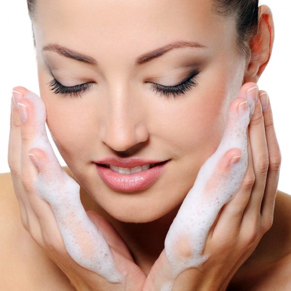 3 Best Face Wash Brands for Sensitive Skin