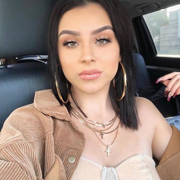 Credit: Pretty Girl Apply Nudes Beauty Brick Eye Shadow Palette! Credit: Pretty Girl Apply Nudes Beauty Brick Eye Shadow Palette!