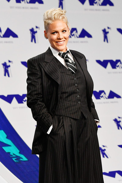 P!nk attends the 2017 MTV Video Music Awards P!nk attends the 2017 MTV Video Music Awards