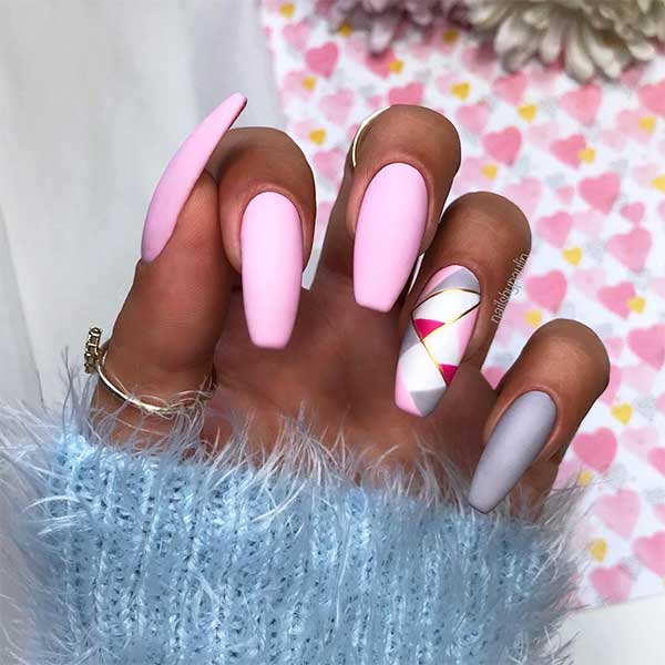 Cute baby pink matte coffin nails with matte accent gray nail design!