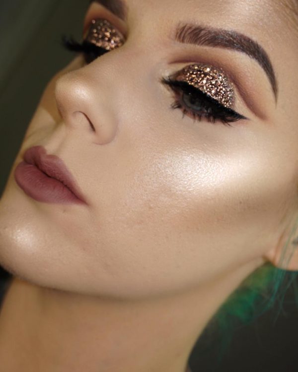 Gorgeous makeup look applied fenty beauty Primer & Pro Filt'r Soft Matte Longwear Foundation Gorgeous makeup look applied fenty beauty Primer & Pro Filt'r Soft Matte Longwear Foundation