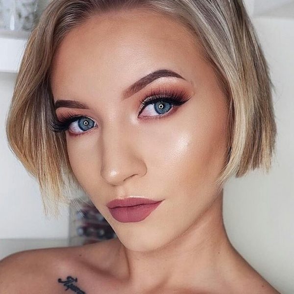 Stunning makeup look using Laura Geller Filter First Luminous Concealer! Stunning makeup look using Laura Geller Filter First Luminous Concealer!