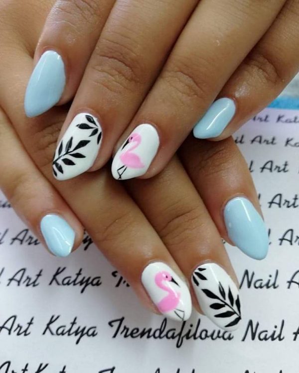 Amazing blue summer nails with leaf nail and flamingo nail! Stunning light blue summer nails with leaf nail and flamingo nail