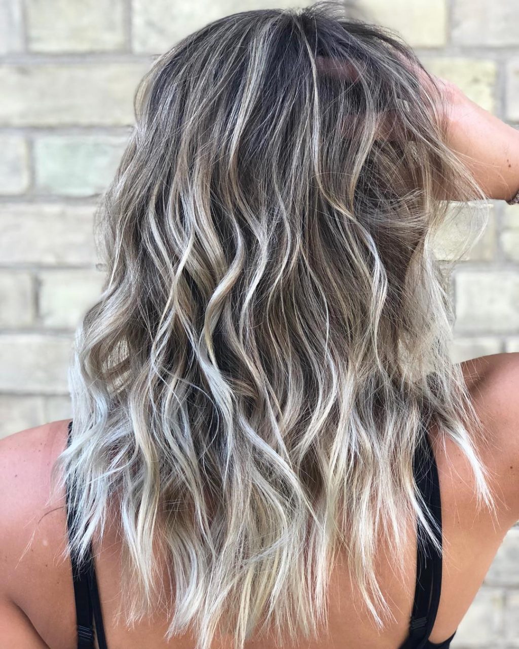 Amazing icy waves hair which uses hydrate shampoo and conditioner