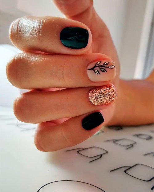 Amazing black nails design with nude and golden glitter nails!