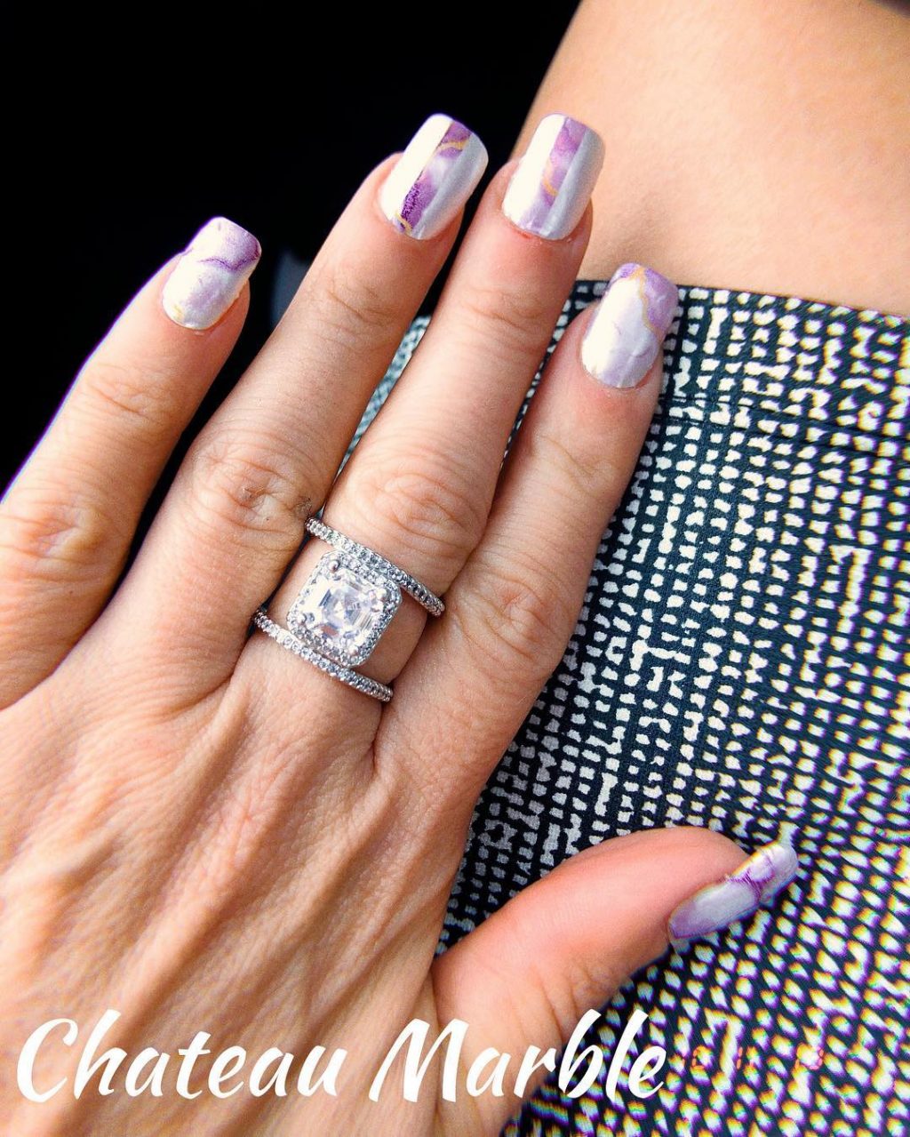 Beautiful Chateau Marble Nails -Color Street Nails for Fall