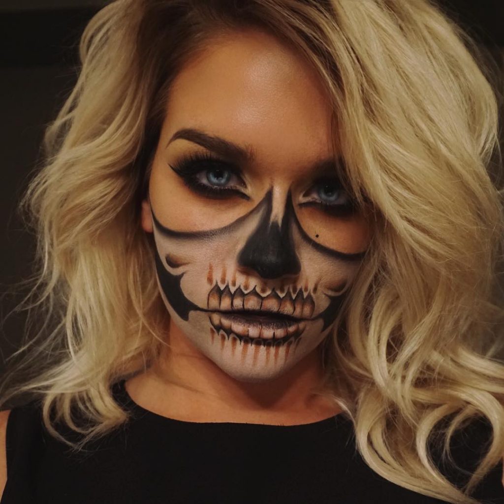 Creepy Halloween Half Skull Makeup Look - Best Halloween makeup ideas to tr...