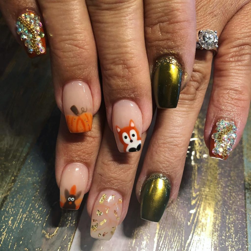 Lovely Thanksgiving Nails Colors Design