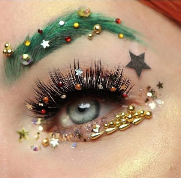 Amazing Festive Christmas Eye Makeup Look!