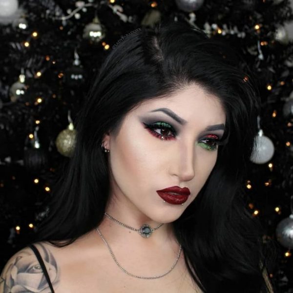 Amazing holiday look that worth trying!