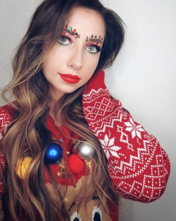 Beautiful simple Christmas Makeup Look! Beautiful simple Christmas Makeup Look!