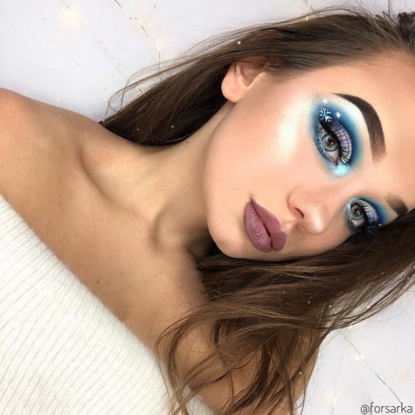 Gorgeous snowflake Christmas makeup look!