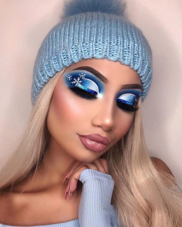 Incredible snowflake Christmas makeup look!