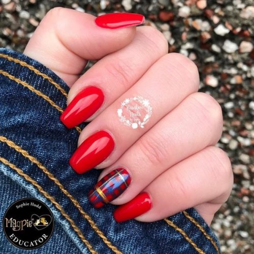 So Stylish Coffin Red Christmas Nails!