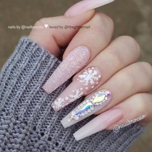 So gorgeous French Fade, Sugar Effect, Snowflakes and Crystals on long Coffin Nails for Christmas Celebration!