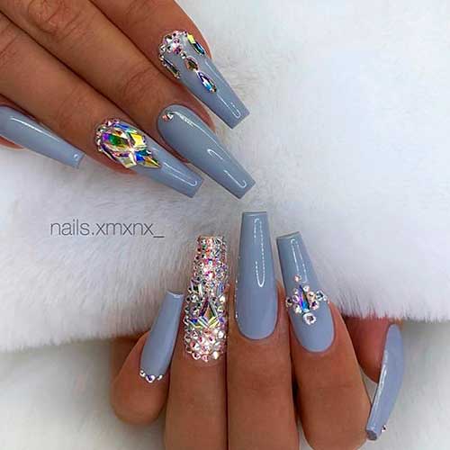 Cute light gray coffin nails with rhinestones! Cute light gray coffin nails with rhinestones!