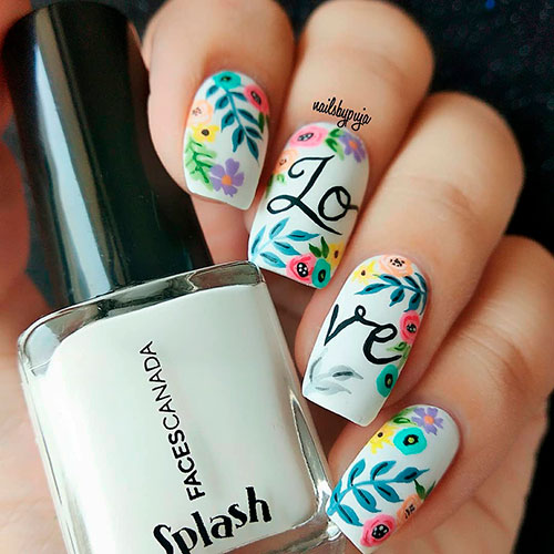 Chic floral nails set for spring 2019