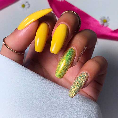 Cute yellow summer nails coffin shaped with two accent glitter nails design! Cute yellow summer nails coffin shaped with two accent glitter nails design!