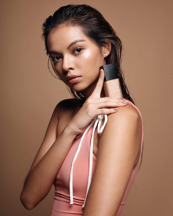 Chanel ultra le teint ultrawear all-day comfort flawless finish foundation Chanel ultra le teint ultrawear all-day comfort flawless finish foundation