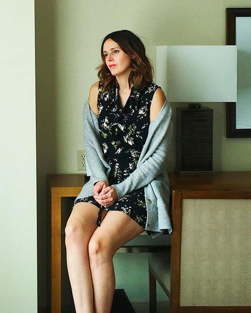 Beautiful black sleeveless shirtdress with a gray cardigan for Fall 2019 Beautiful black sleeveless shirtdress with a gray cardigan for Fall 2019, fall outfits for women, best of fall outfit ideas