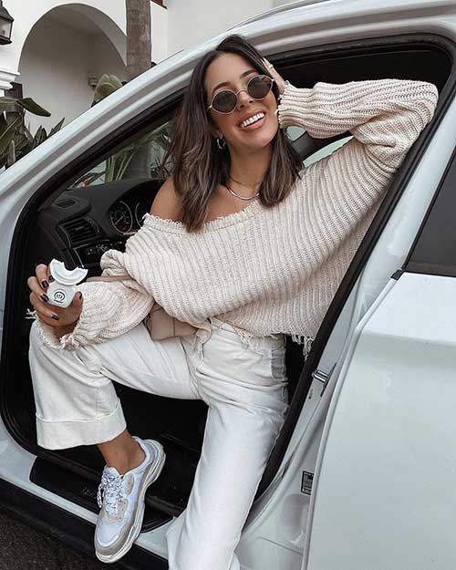 Cute creamy sweater, and white pants for Fall 2019, stunning fall outfits for women, and best of fall outfit ideas