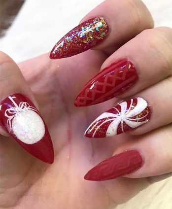 30 Most Beautiful Red Christmas Nails to Try This Year | Stylish Belles
