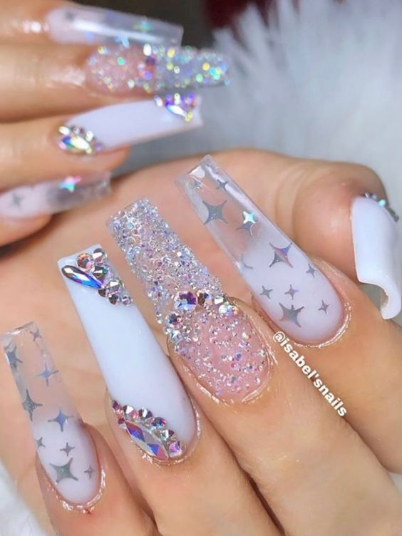 Gorgeous white bling winter nails set for inspiration!