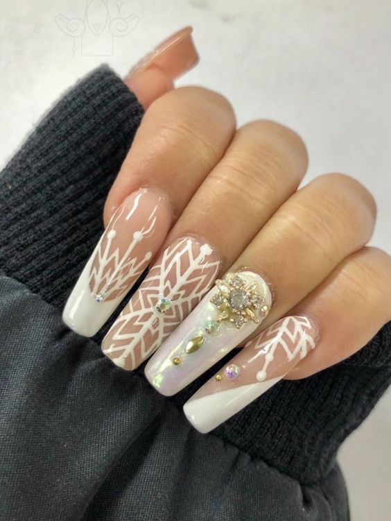 Stunning white winter nails coffin shaped with gold rhinestones! Stunning white winter nails coffin shaped with gold rhinestones!