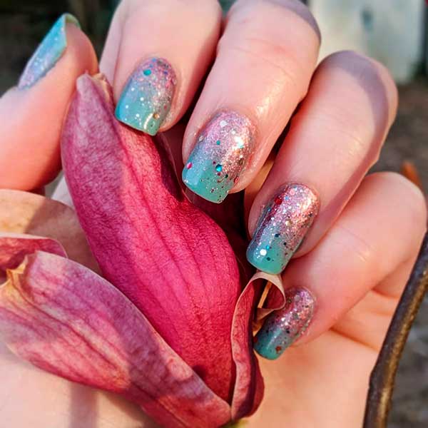 the trendy sparkly pink over teal square nails 2020 set with glitter for spring 2020 the trendy sparkly pink over teal square nails 2020 set with glitter for spring 2020