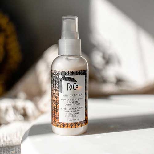 R+CO Sun Catcher Power C Boosting Leave In Conditioner 2020, This leave in conditioner coconut extract can penetrate your hair shaft! R+CO Sun Catcher Power C Boosting Leave In Conditioner 2020, This leave in conditioner coconut extract can penetrate your hair shaft!