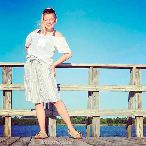 Chic women's striped bermuda shorts for easy breezy summer look! Chic women's striped bermuda shorts for easy breezy summer look!