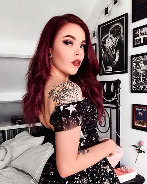 Stunning dark red hair color idea for summer 2020!