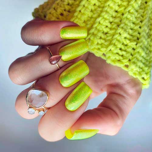 Cute sparkling neon yellow square nails design Cute sparkling neon yellow square nails design