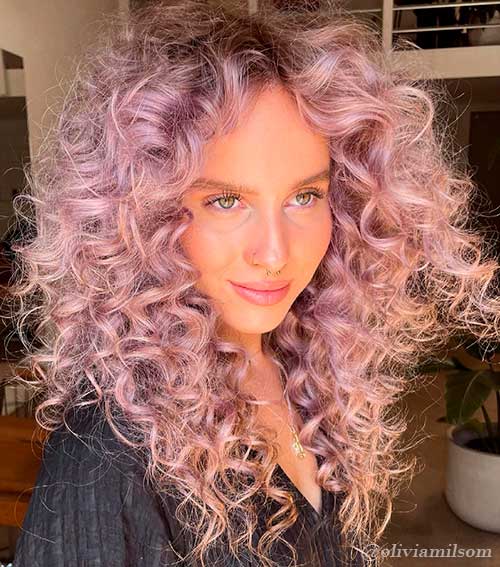 Stunning lavender curly hair will be one of the best Trendy Hairstyles Stunning lavender curly hair will be one of the best Trendy Hairstyles