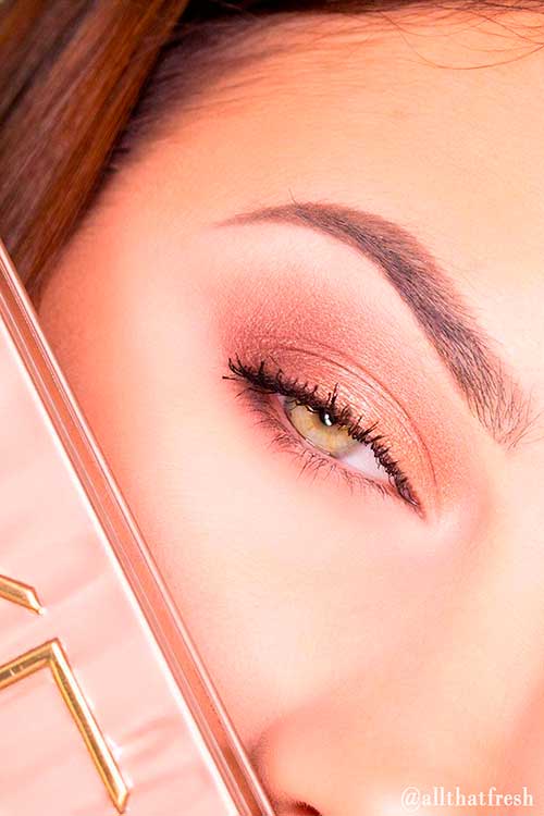 Neutral eyeshadow look with Naked 3 Urban Decay Naked Palette! Neutral eyeshadow look with Naked 3 Urban Decay Naked Palette!