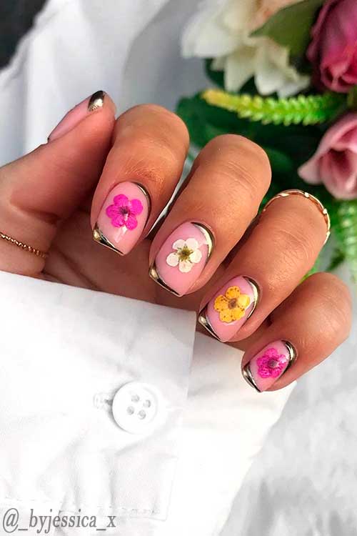 One of the cutest flower nail designs for mothers day