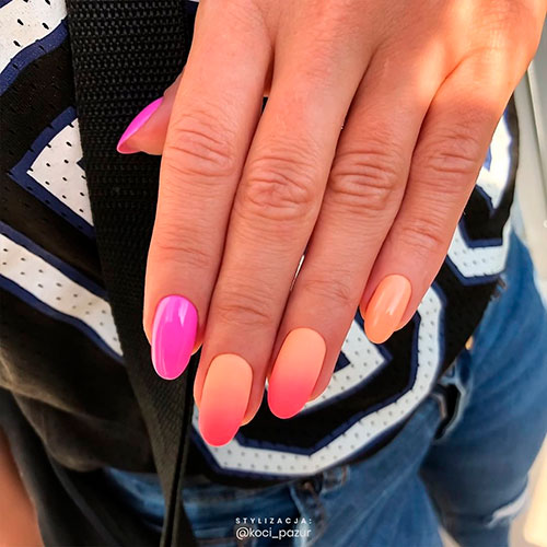 Perfect ombre Peach Nails 2021 with two accent pink nails for summertime!