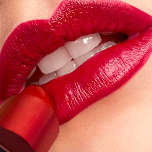 Harley Quinn Smashbox Lipstick for gorgeous red lips