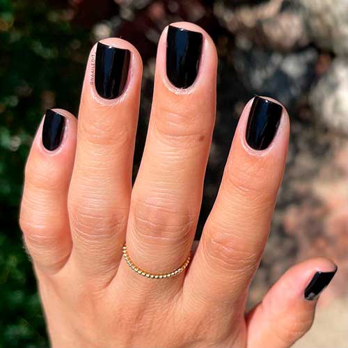 Cute short black nails 2021 with OPI Onyx Skies - OPI Nature Strong Natural Origin Nail Polish