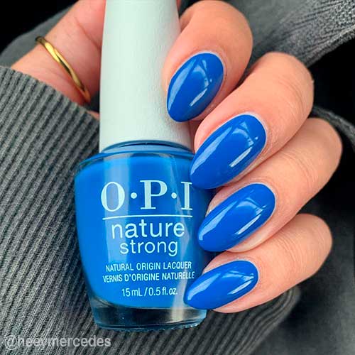 Round Blue Nails with Shore Is Something Natural Origin Nail Polish