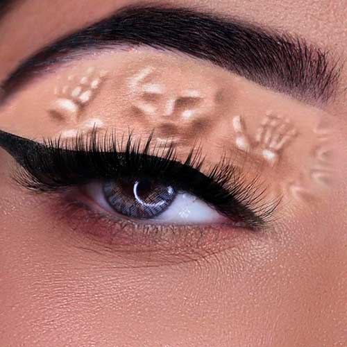 The Evil That Lurks Eye Look Makeup The Evil Eye Look Makeup Look is a perfect choice for Halloween 2021