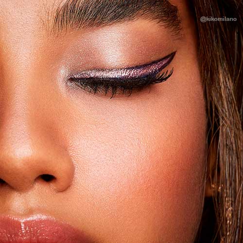 Cat Eyeliner Christmas Makeup Looks Simple and Gorgeous Cat Eyeliner Christmas Makeup Look for Holiday 2021